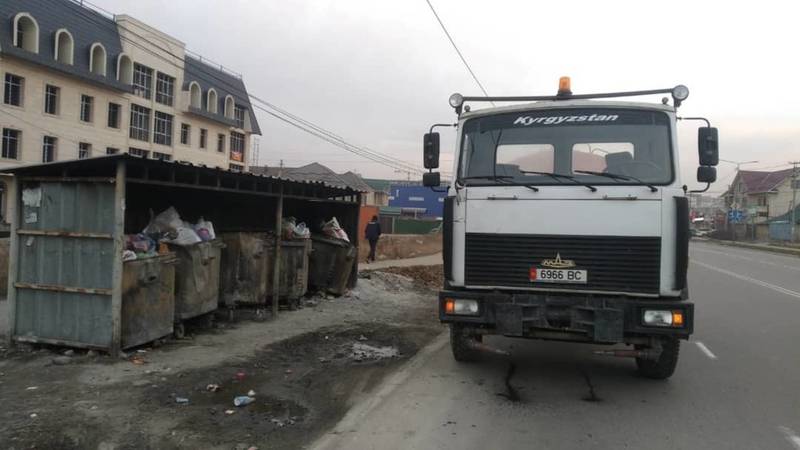 Вопрос переноса мусорных баков на Ахунбаева будет решать комиссия, - мэрия