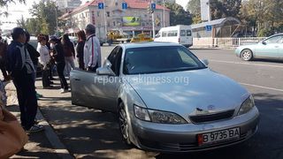 Бишкекчанка жалуется на бардак на остановке ул.Абдрахманова