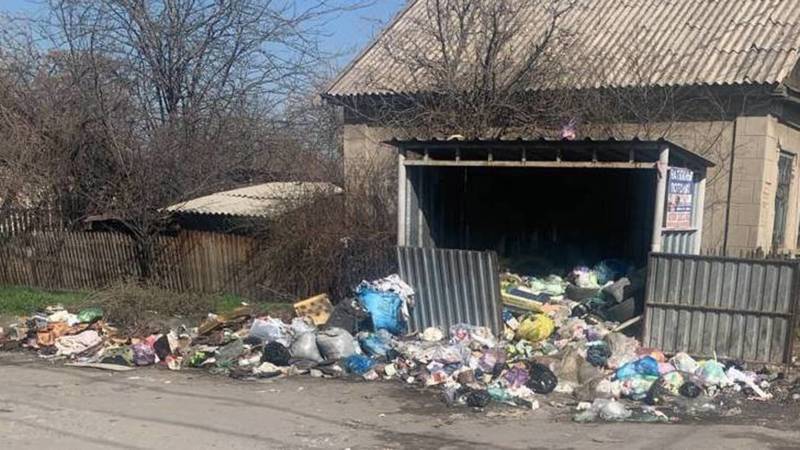 На ул.Абдыкадырова в Рабочем городке нет надобности в мусорных баках, - мэрия