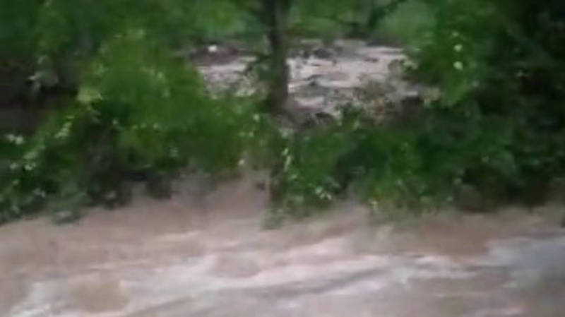 Селевые потоки в Кадамжайском районе. Видео