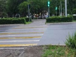 Горожанин просит увеличить интервал для пешеходов на Жукеева-Пудовкина-Саманчина. Фото