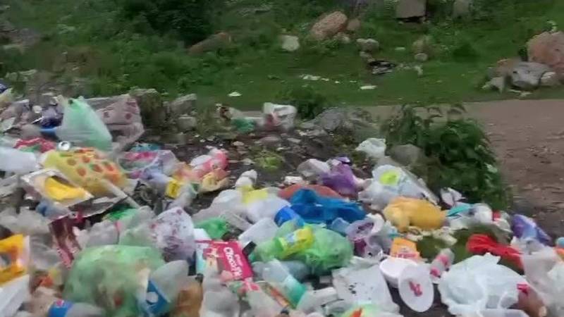 Свалка мусора в ущелье Аламедин. Видео