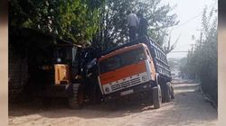 Житель города Ош жалуется на качество дороги после прокладки канализации