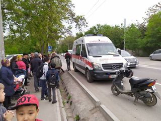 В Бишкеке мотороллер сбил мальчика