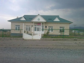 <b>Кыргызча: </b> В селе Шады Баткенской области не работает новая поликлиника, где оборудование неизвестно, - житель <b><i>(фото)</i></b>