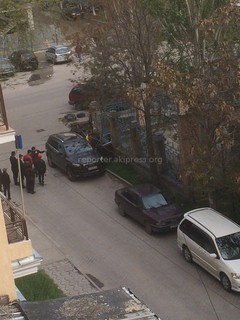 <b>Фото</b> — В центре Бишкека совершено вооруженное нападение