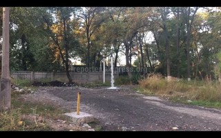 На пересечении улиц Туголбай Ата и Раззакова из трубопровода на землю течет питьевая вода, - читатель (видео)