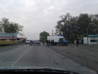 В Ошской области в селе Отуз-Адыр произошло ДТП (фото)
