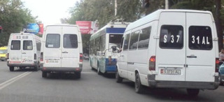 Почему почти целый час не было 102-й маршрутки? - житель Бишкека