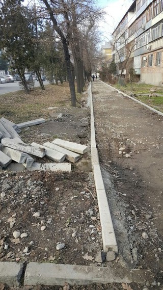 «Бишкекасфальтсервис» завершит ремонт тротуара на ул.Фрунзе в зависимости от погодных условий