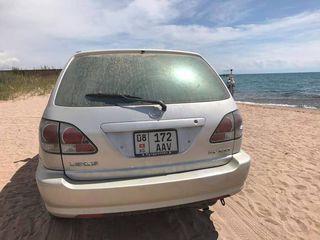На пляж пансионата «Кыргызское взморье» заехала машина <i>(фото)</i>
