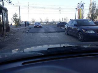 Бишкекчанин просит доделать внутридворовую дорогу в мкр Джал (фото)