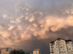 Необычные облака над городом Бишкек (фото)