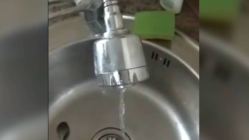 Жители Лебединовки снова жалуются на слабый напор питьевой воды