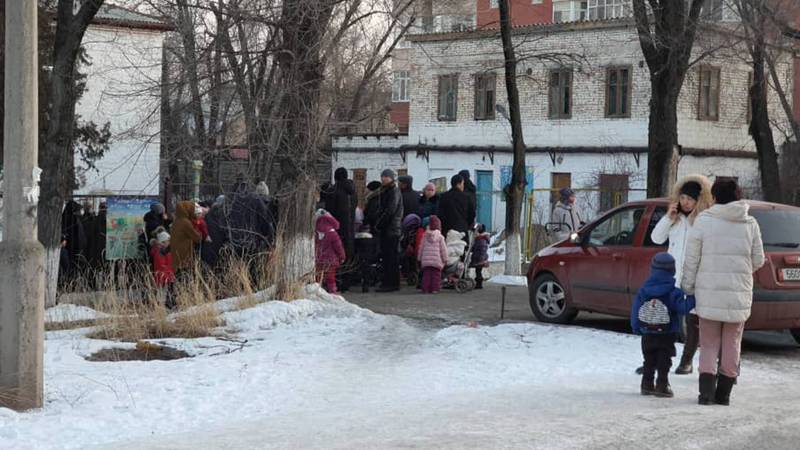 Сотрудники детского сада №5 в Бишкеке самовольно объявили карантин и не приняли детей. Фото