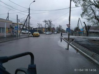 Бишкекчанин просит установить светофор на Орозбекова-Щербакова (фото)