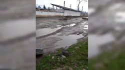 Горожанка просит отремонтировать дорогу на ул.Жакыпова в Канте