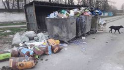 В Газгородке вывоз мусора производится каждую ночь без срыва
