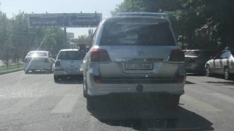 В Бишкеке замечена «Тойота Прадо», за которой числятся 22 штрафа на 28 тыс. сомов