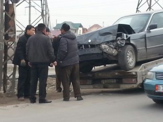 В Бишкеке напротив жилмассива Кара-Жыгач произошла авария <b>(фото)</b>