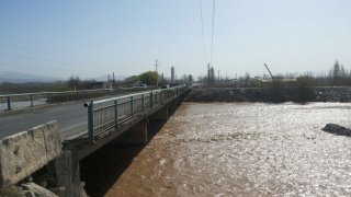 В Сузакском районе Жалал-Абадской области идет строительство нового моста <b>(фото)</b>
