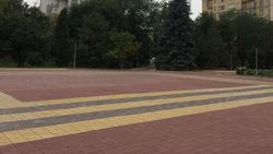 Когда в парке имени Горького поставят скамейки и урны? - горожанин