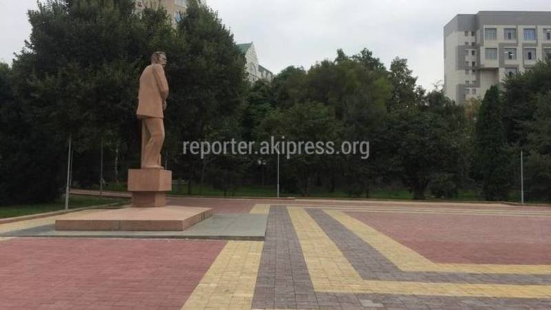 Скамейки и урны в парке Горького будут установлены после поступления денежных средств, - мэрия