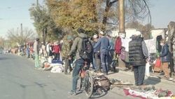 Бишкекчанка Медина просит мэрию убрать блошиный рынок на Московской. Фото
