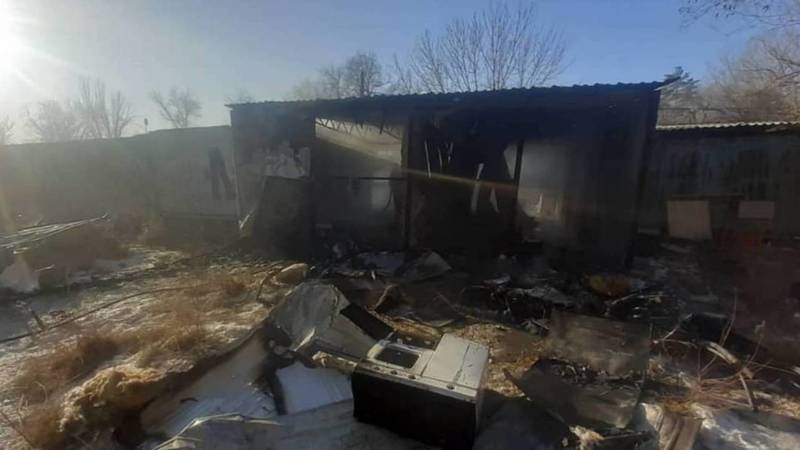 Момент пожара и его последствия в «Шаурма City» в селе Кызыл-Адыр