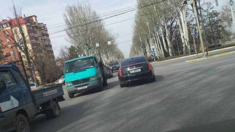В Бишкеке замечен Cadillac SRX, у которого 30 тыс. сомов штрафов в Carcheck