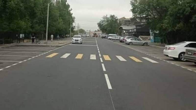 Горожанин жалуется на разметку пешеходного перехода на Огонбаева. Фото