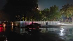 Зачем огородили сквер на Ибраимова-Огонбаева? Фото горожанки