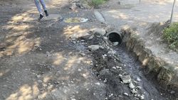«Как после раскопок». Тротуар на Киевской не отремонтирован. Фото