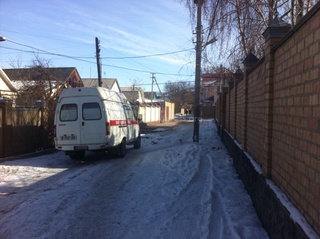 Из-за перекрытия ул.Грибоедова иногда не может проехать машина Скорой, - жители <b><i> (фото) </i></b>
