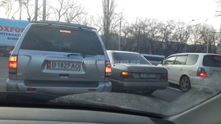 Читатель прислал фото поворотов со второго ряда 27 марта на перекрестке Мира-Горького.