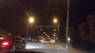 Читатель сравнил ночное освещение в одном из районов Бишкека с европейскими <b><i>(фото)</i></b>