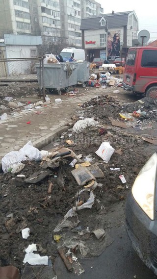 «Тазалык» устранил мусор возле Орто-Сайского рынка