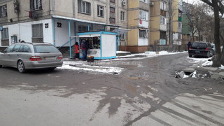 «Бишкекасфальтсервис» в ближайшее время завершит ремонт заезда во двор в 7 мкр