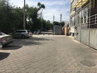 Когда прекратится беспредел с самовольным перекрытием дорог в Бишкеке? - читатель (фото)