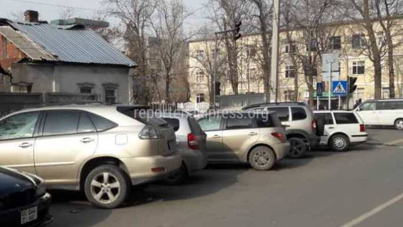На Керимбекова – Боконбаева владелец добровольно демонтировал павильон, - мэрия