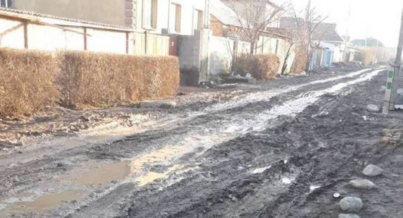 В Ак-Орго с потеплением восстановительные работы дорог возобновятся, - мэрия