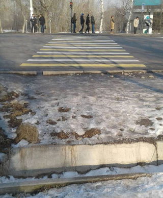 «Бишкекасфальтсервис» доделает тротуар на улице Горького с наступлением теплой погоды