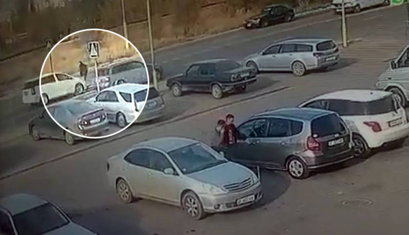 Момент автонаезда на пешехода попал на видео