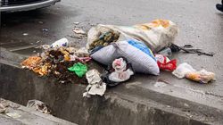 В центре Жалал-Абада уже неделю не убирают мусор, - горожанин