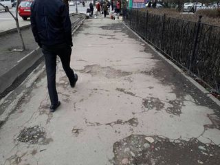 «Бишкекасфальтсервис» проведет реконструкцию тротуара на Московской-Абдрахманова при теплой погоде