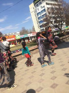 Бишкекчанин просит взять под контроль попрошайничество (фото)