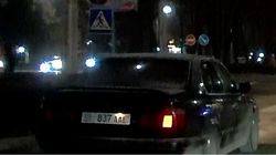 Видео — «БМВ» проехал на красный свет светофора на нескольких перекрестках