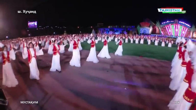 Видео — Масштабный «Кыргыз бий» на праздновании Навруза в Таджикистане