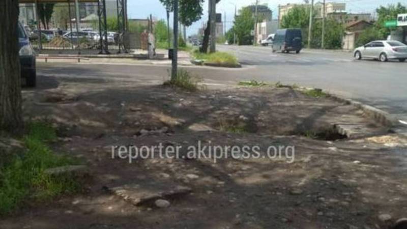 Ремонт тротуара на Ахунбаева-Бакаева не планируется, - ответ мэрии