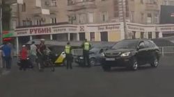 ДТП на Чуй-Абдрахманова с участием двух машин. Видео с места аварии
